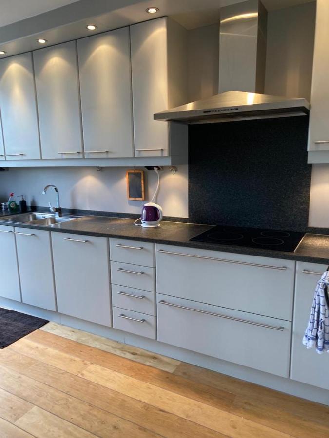 Lichtrijk Mooi Appartement Met Zicht Op Hof Van Roosendael Antwerpen Exteriör bild